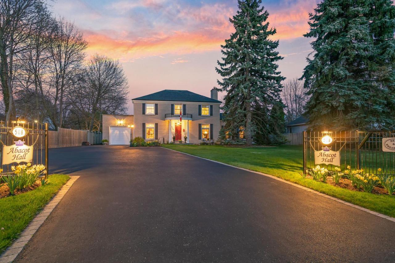 مبيت وإفطار Niagara-on-the-Lake آبكوت هول بيد آند بريكفاست المظهر الخارجي الصورة